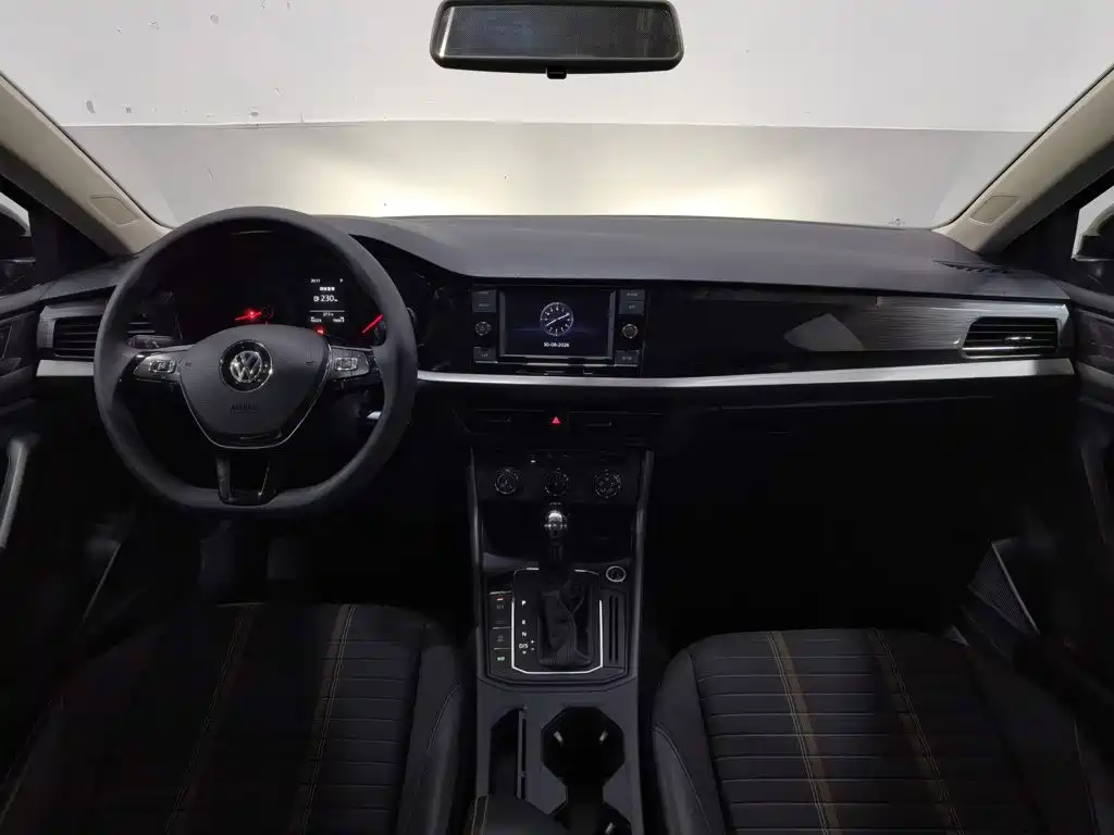 Volkswagen Lavida — миниатюра 5