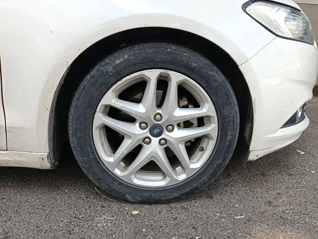 Ford Mondeo — миниатюра 24