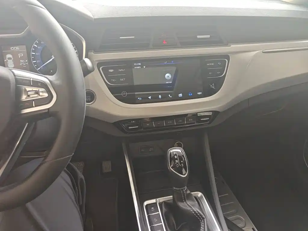 Geely Vision X3 — миниатюра 13