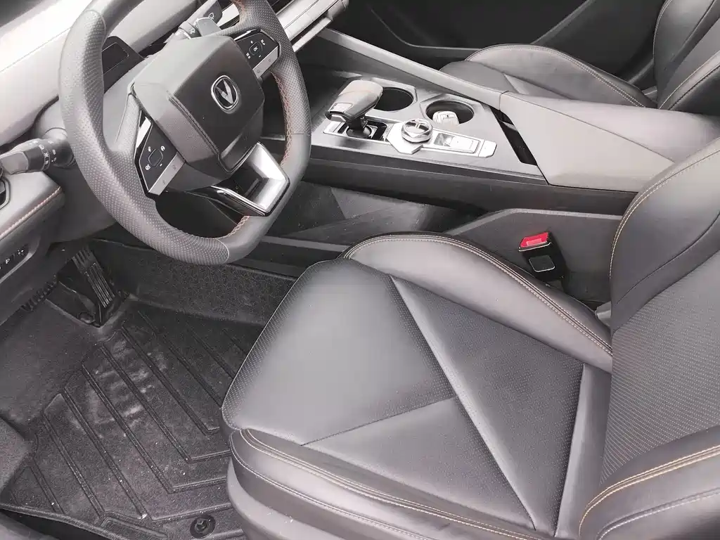 Changan UNI-V — миниатюра 7