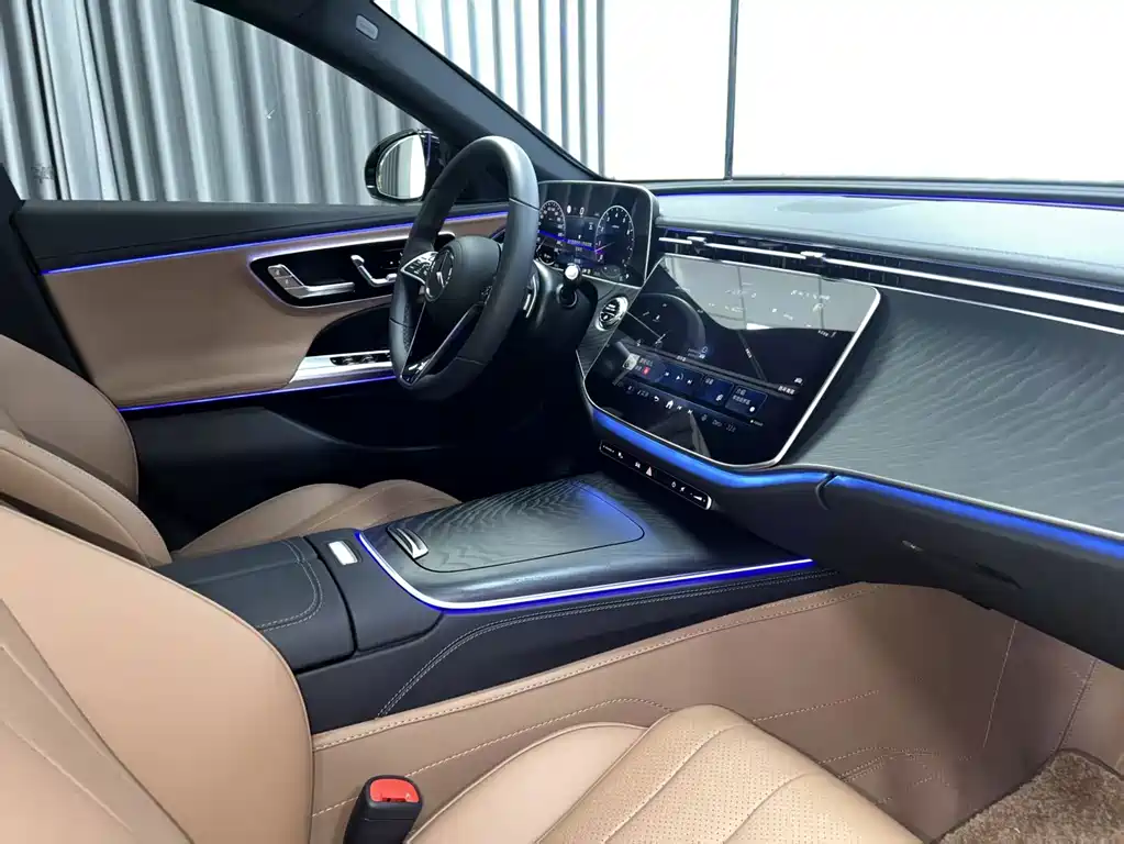Mercedes-Benz E-Class (Import) — миниатюра 12