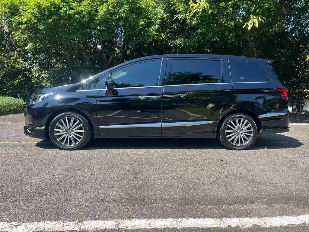 Honda Elysion — миниатюра 15