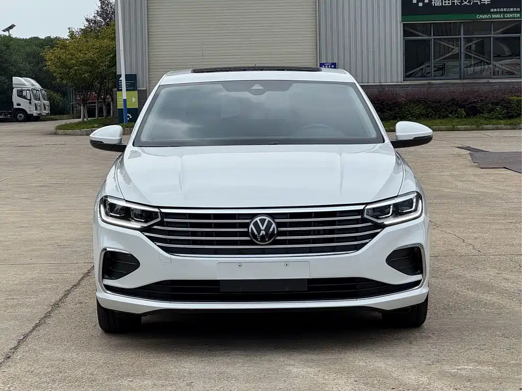 Volkswagen Lavida — миниатюра 2