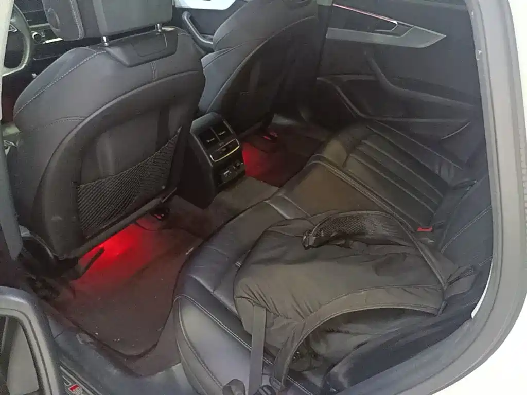 Audi A4L — миниатюра 17
