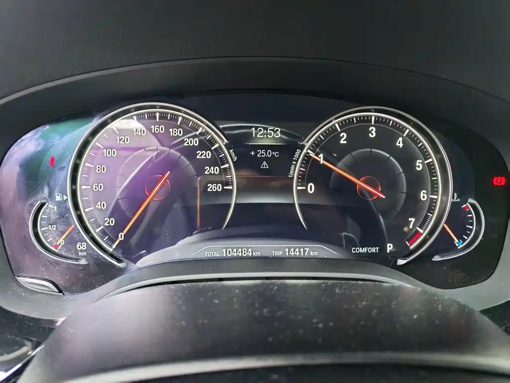 BMW 5 Series — миниатюра 12