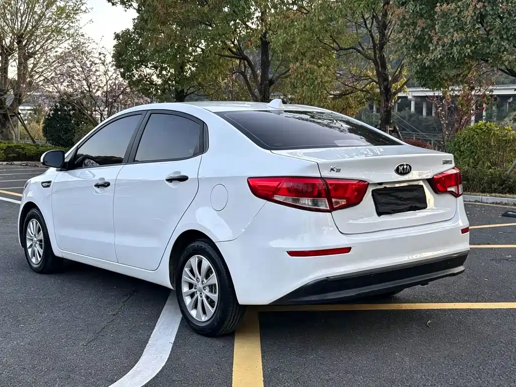 Kia K2 — миниатюра 8