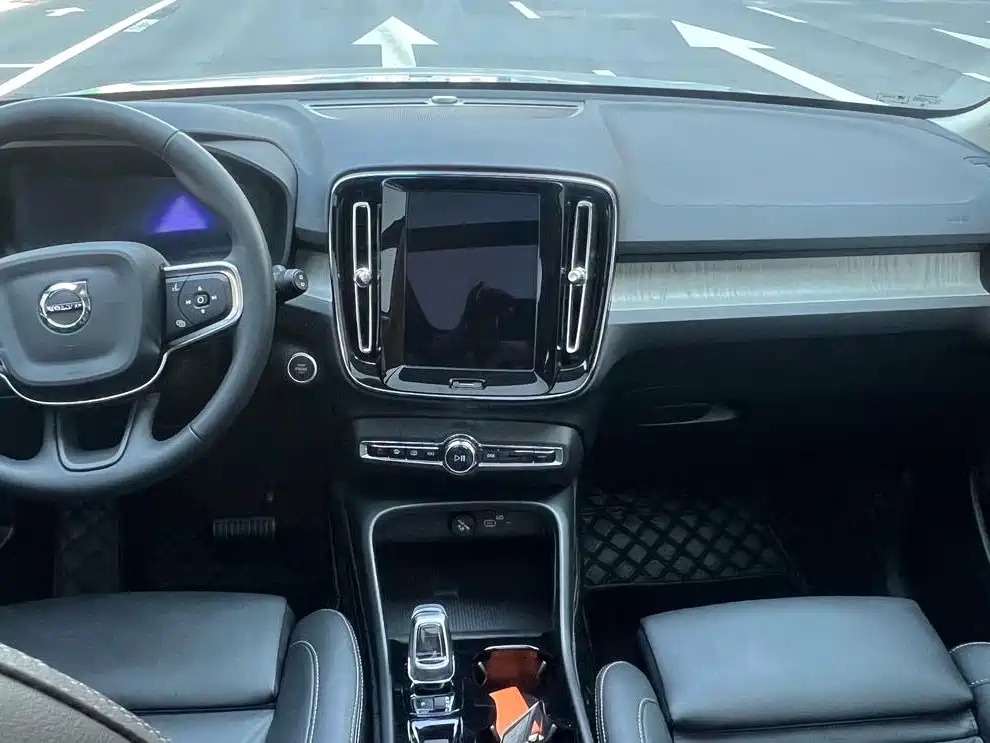 Volvo XC40 — миниатюра 6