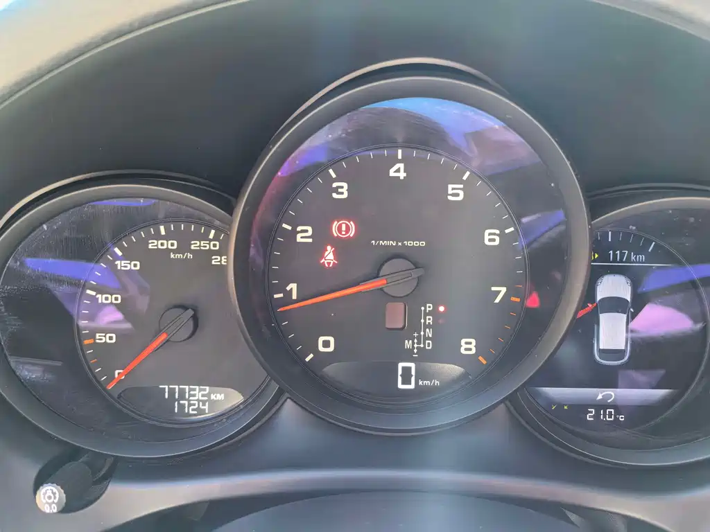 Porsche Macan — миниатюра 14