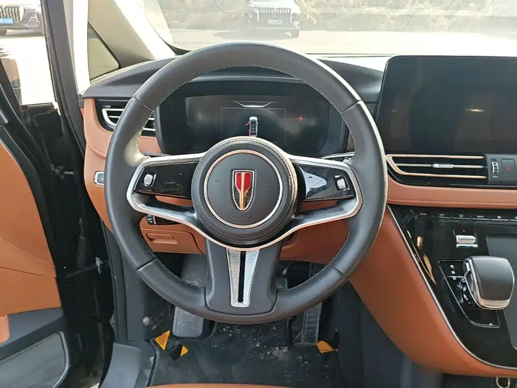 Hongqi Hongqi HQ9 PHEV — миниатюра 11
