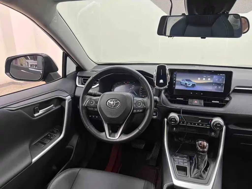 Toyota Wildlander — миниатюра 17