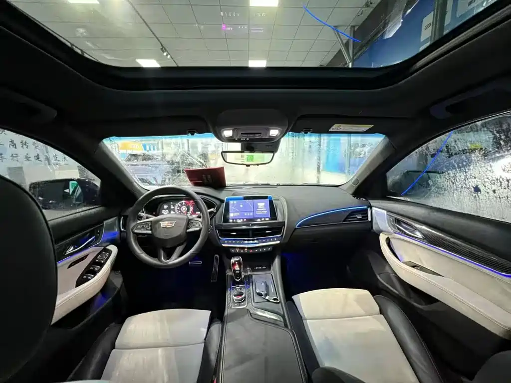 Cadillac CT5 2023 28T