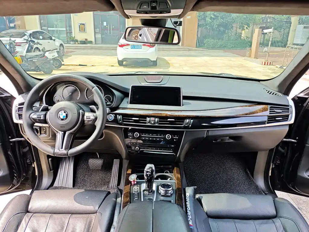 BMW X5 (Import) — миниатюра 12