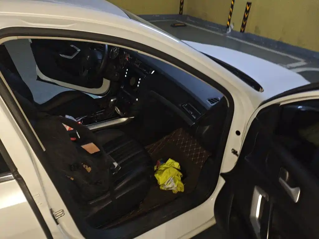 Peugeot 408 — миниатюра 19