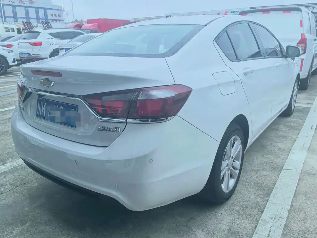 Chevrolet Cruze — миниатюра 6
