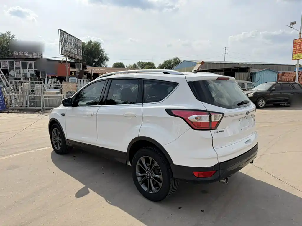 Ford Kuga — миниатюра 5