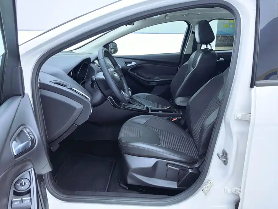 Ford Focus — миниатюра 9