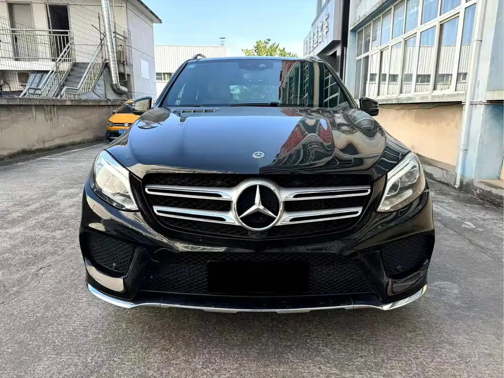 Mercedes-Benz GLE (Import) — миниатюра 2