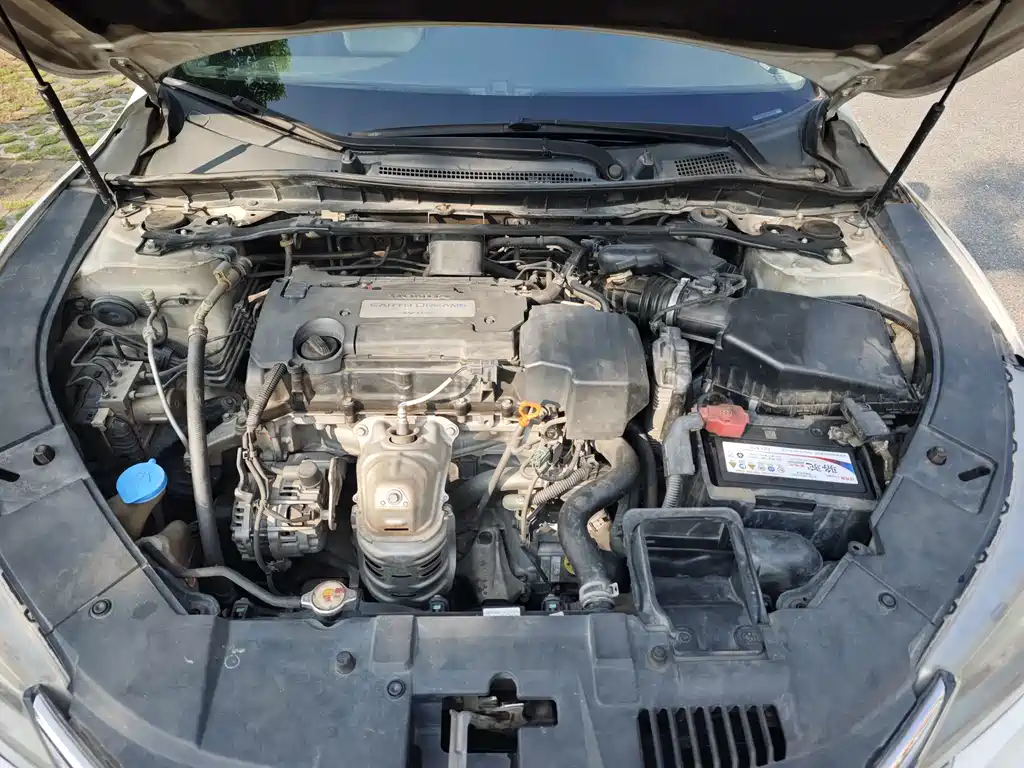 Honda Accord — миниатюра 22
