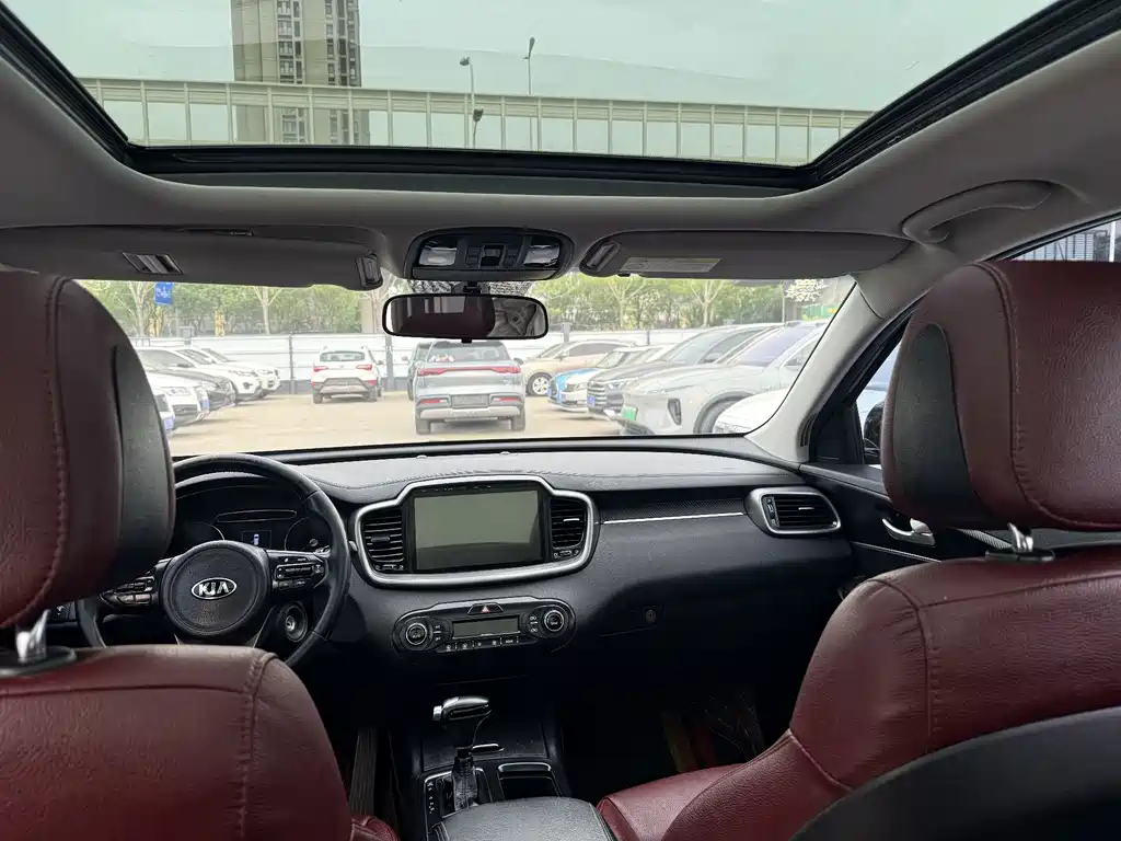 Kia Sorento 2015 L 2.4L 4WD Sport 5 мест IV