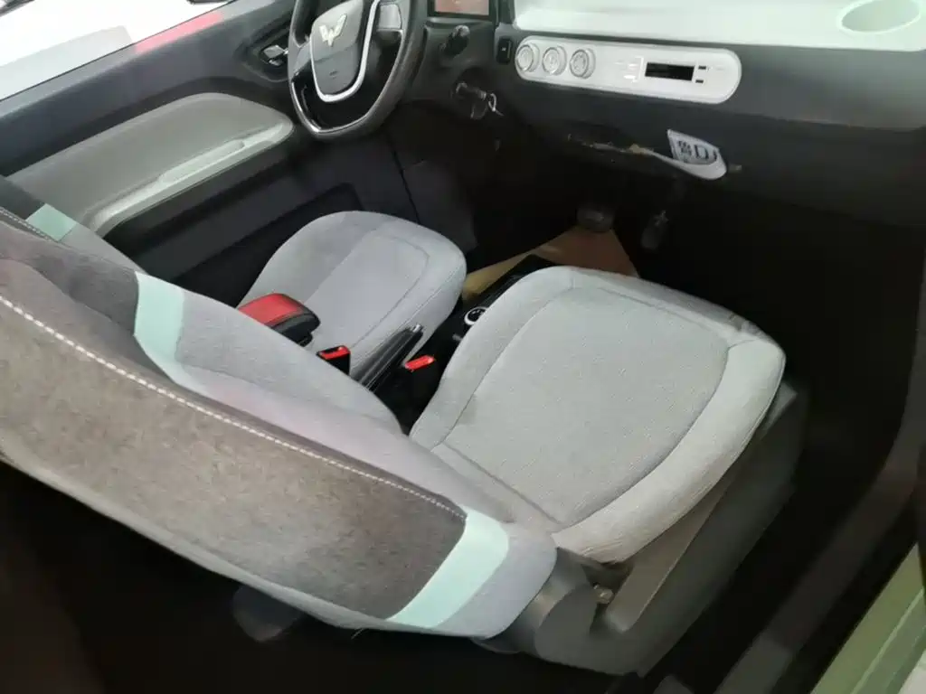 Wuling MINIEV — миниатюра 25