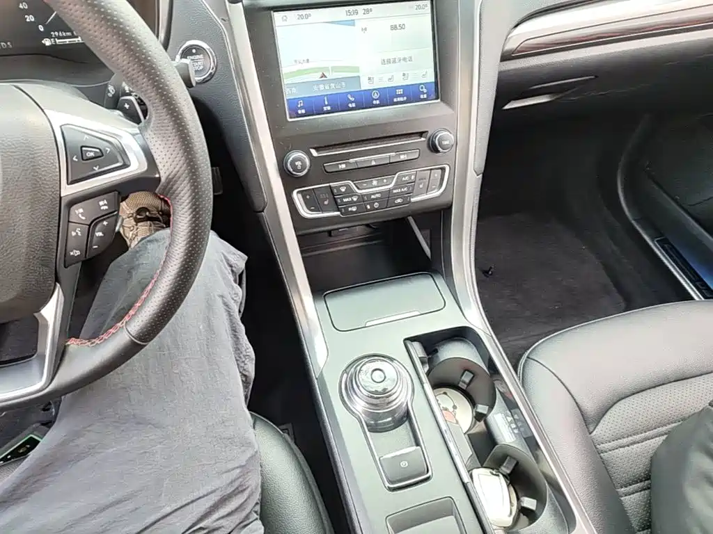 Ford Mondeo — миниатюра 14