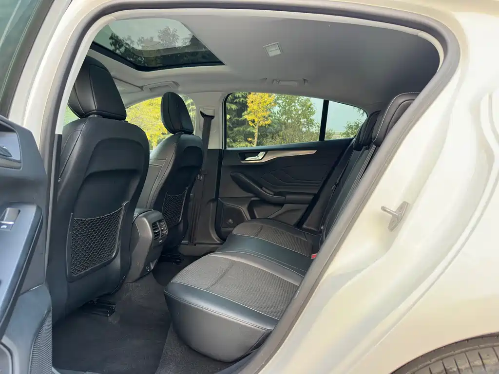 Ford Focus — миниатюра 15
