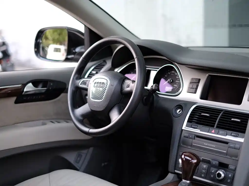 Audi Q7 — миниатюра 46