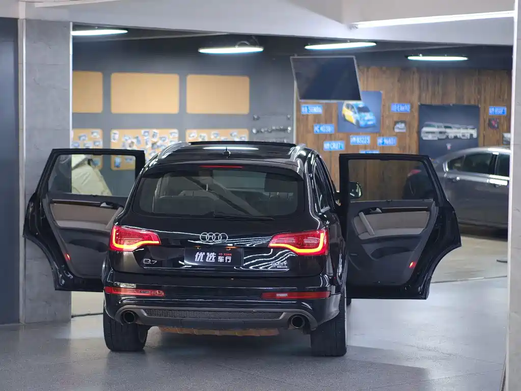 Audi Q7 — миниатюра 2