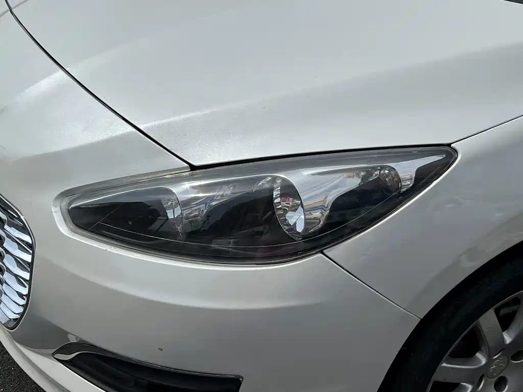 Peugeot 308 — миниатюра 15