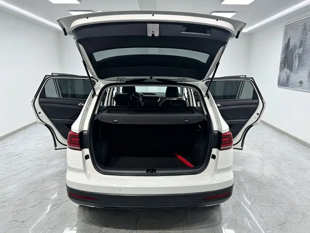 Volkswagen Tharu — миниатюра 7