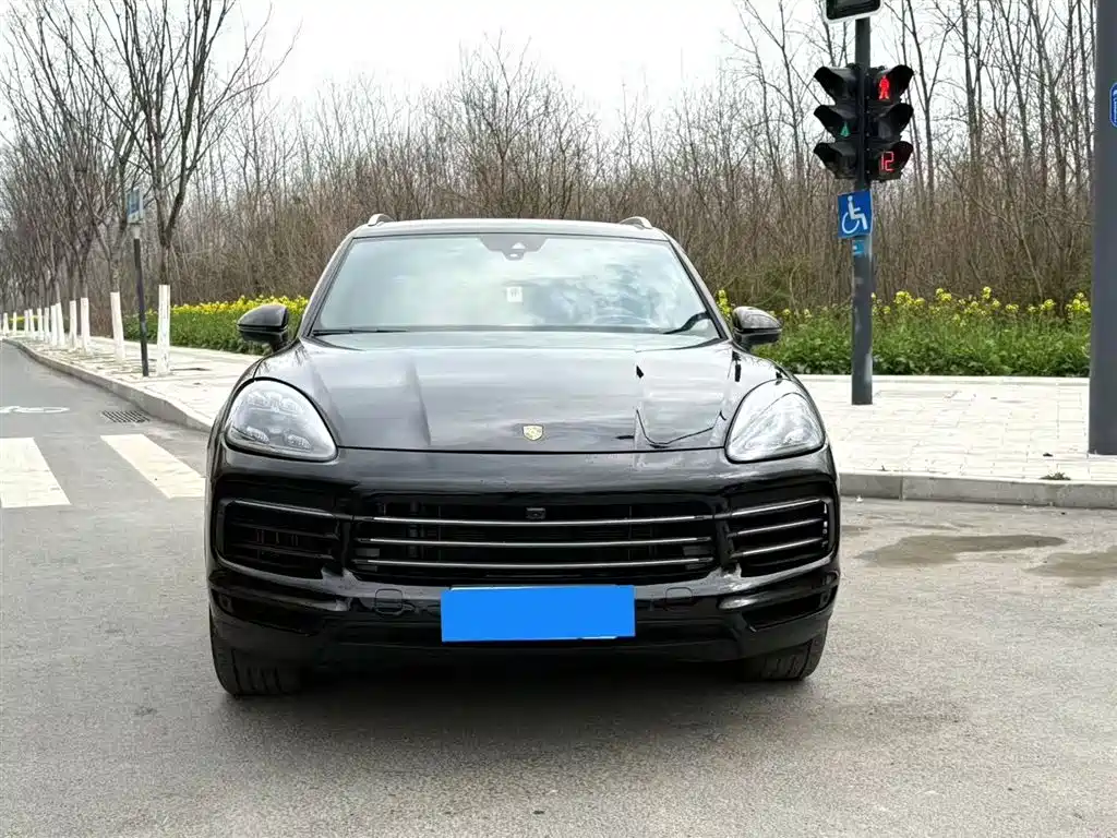Porsche Cayenne 2022