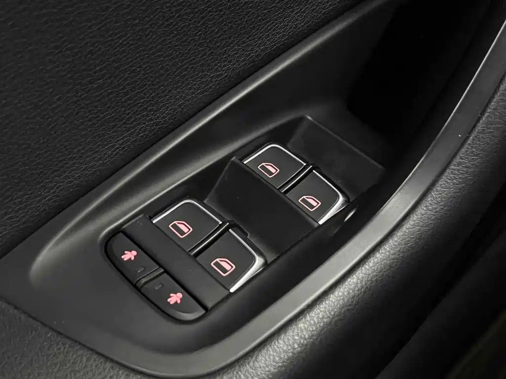 Audi A6L — миниатюра 21