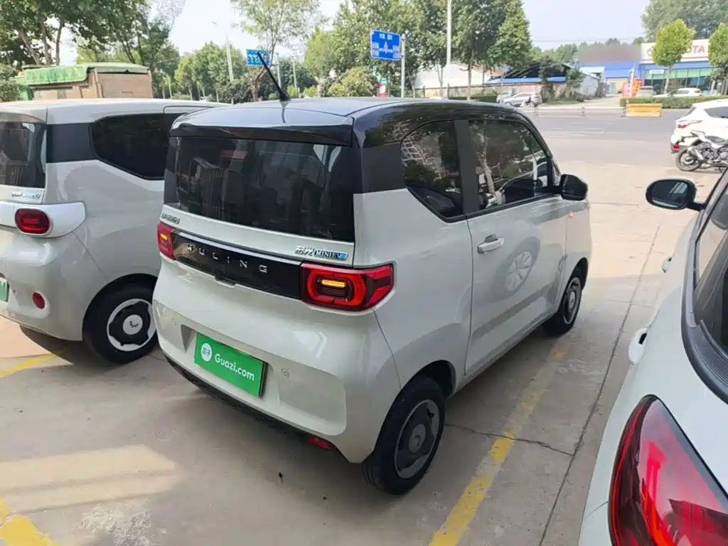 Wuling MINIEV — миниатюра 7