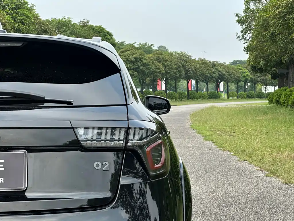Lynk & Co 02 Hatchback — миниатюра 24