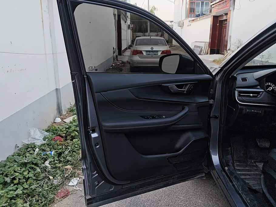 CHERY Tiggo 5x 1.5 л 2026 г. Серебристо-серый, пробег 2900 км