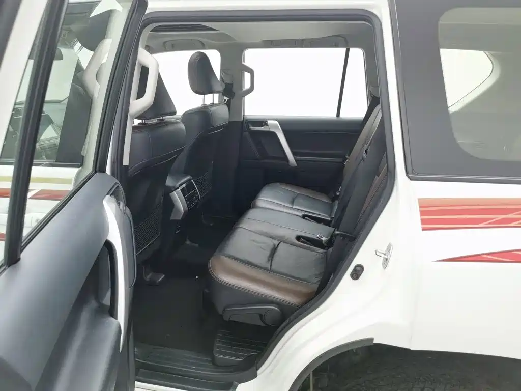 Toyota Prado — миниатюра 15