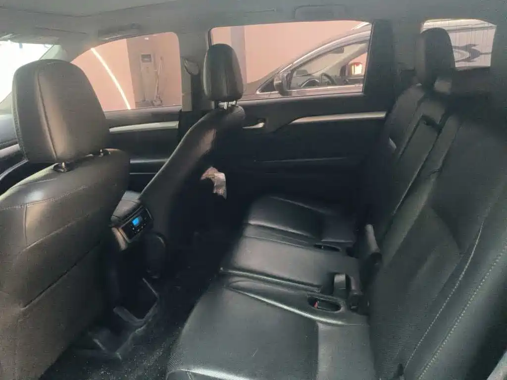 Toyota Highlander — миниатюра 6