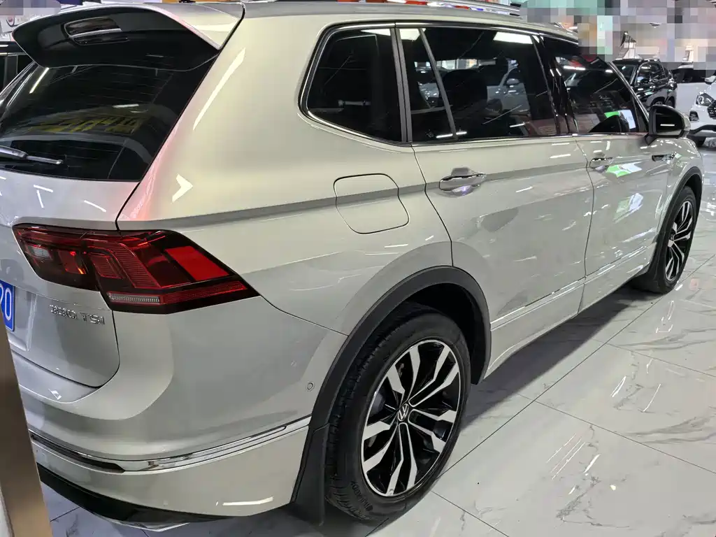 Volkswagen Tiguan L — миниатюра 6