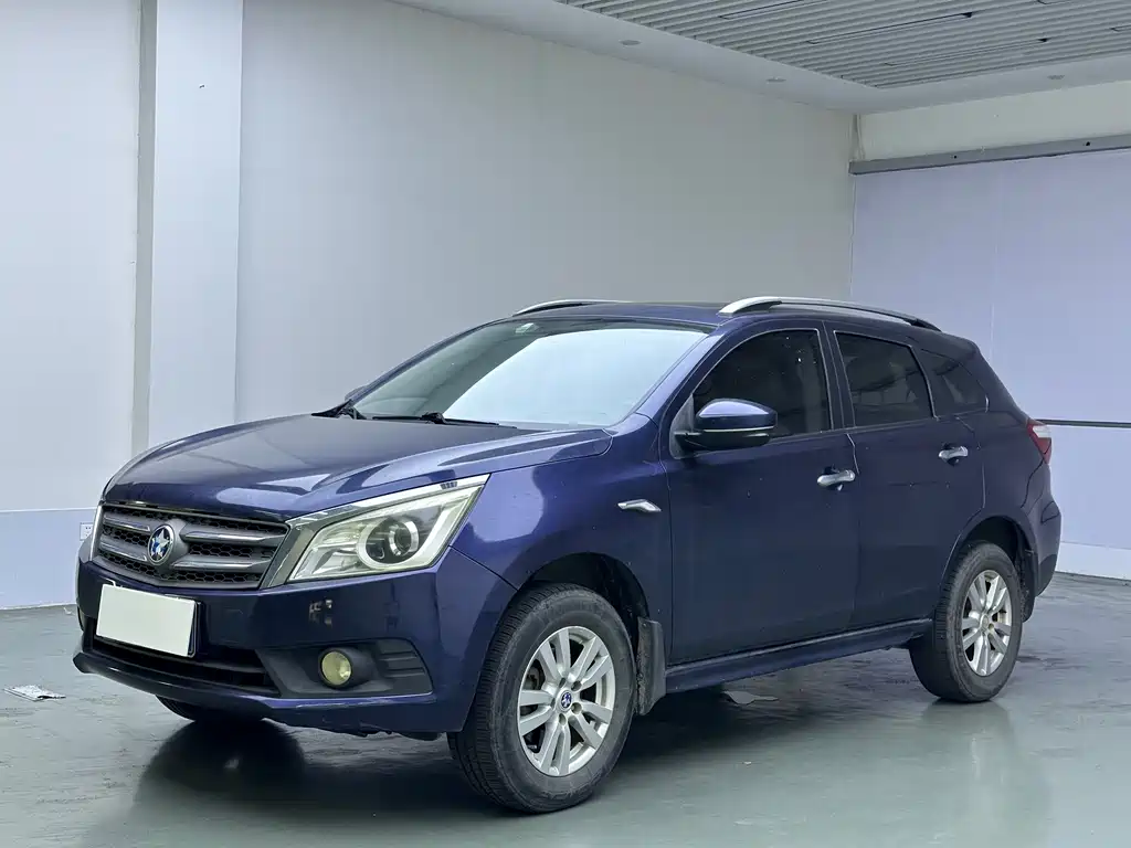 Venucia T70