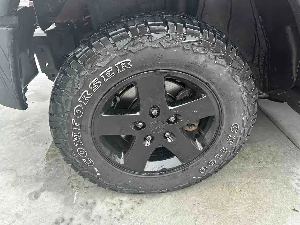 Jeep Wrangler 3.6L Sahara 2-door Edition, фото 9