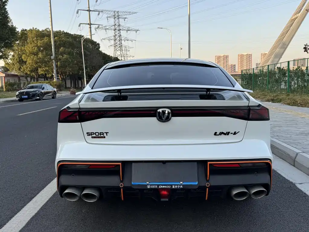 Changan UNI-V — миниатюра 4