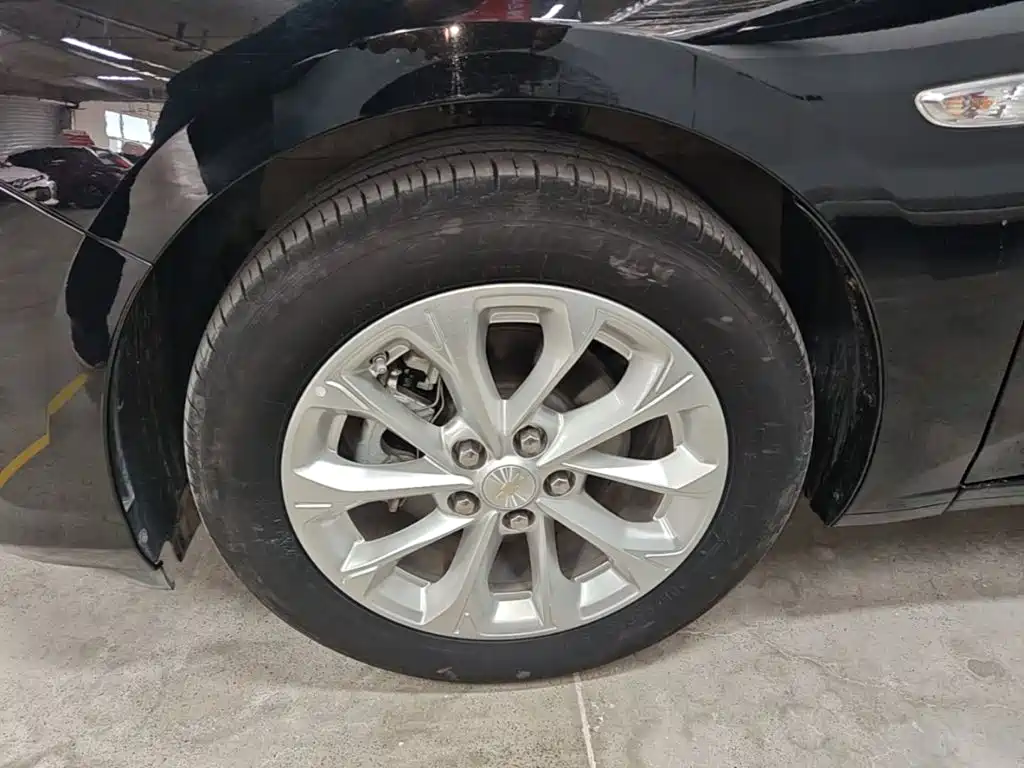 Chevrolet Monza — миниатюра 23
