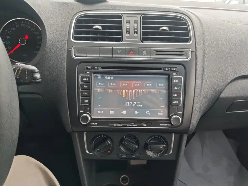 Volkswagen Polo — миниатюра 13
