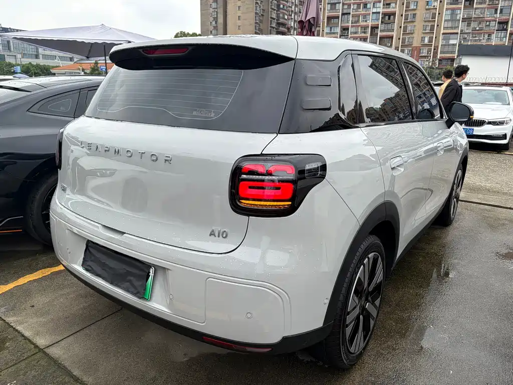Leapmotor Leapmotor A10 — миниатюра 9