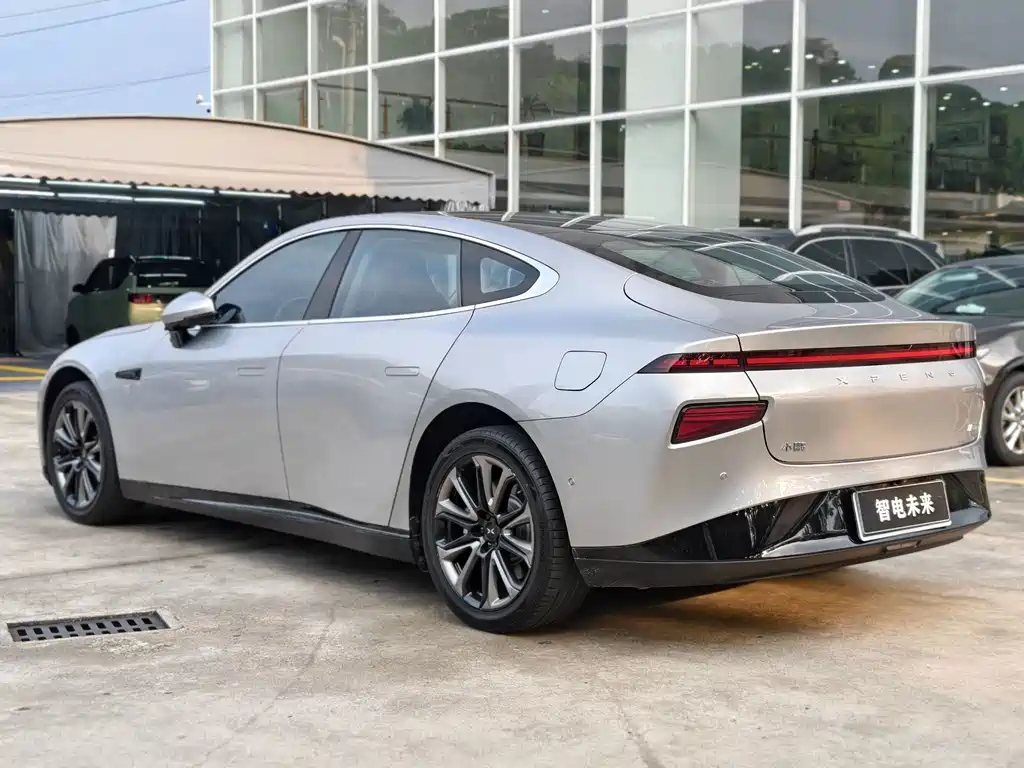 XPeng P7 — миниатюра 3
