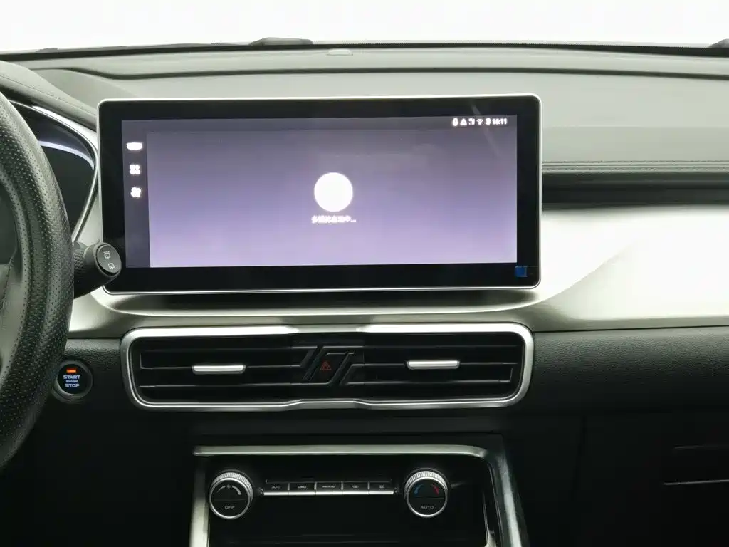 Geely Binyue — миниатюра 12
