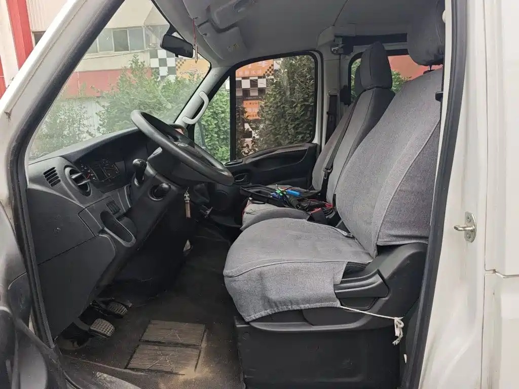 IVECO Ousheng — миниатюра 11