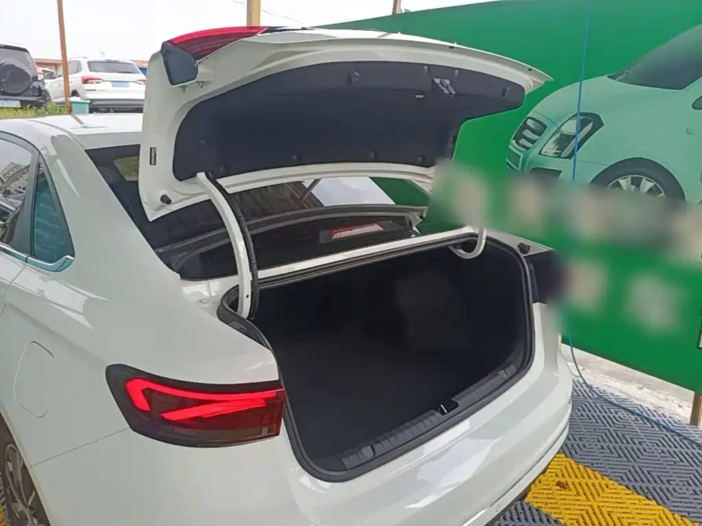Geely Emgrand — миниатюра 19