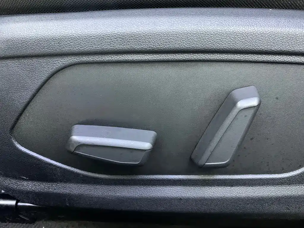 Hyundai Elantra — миниатюра 11