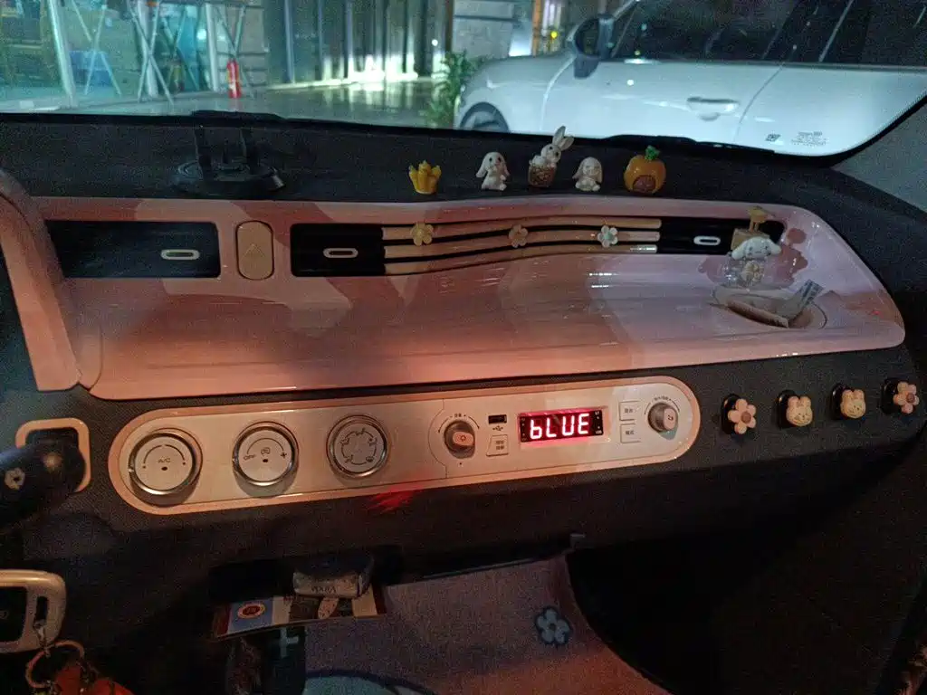 Wuling MINIEV — миниатюра 14